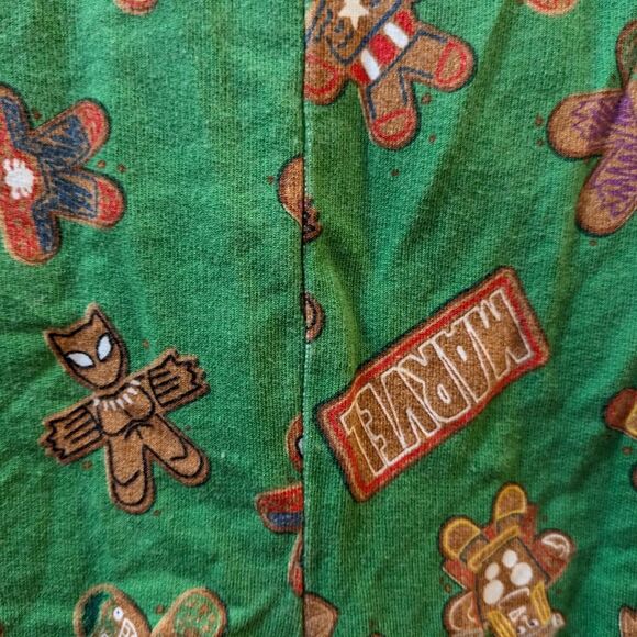 Disney Store Hooded Marvel Bodysuit Gingerbread Holiday Pajamas, Mens Xtra Small - Picture 14 of 16